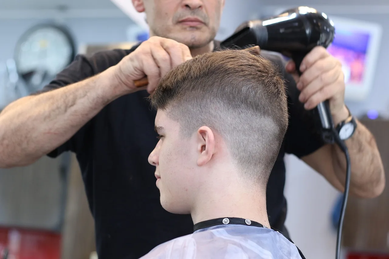 barber, hairdresser, hairstyle, haircut, barbershop, barber, barber, barber, barber, barber, hairdresser. Hair salon profitability: the numbers owners watch